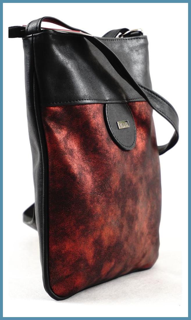 VIA55 női keresztpántos táska kör mintával, rostbőr, vörös noivalltaska-hu b