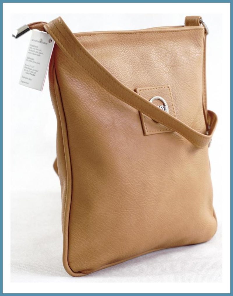 VIA55 női keresztpántos táska varrott négyzettel, rostbőr, mustársárga noivalltaska-hu b