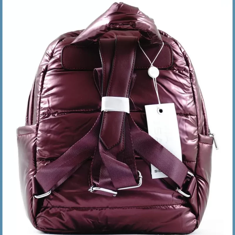 Silvia Rosa női hátitáska vízhatlan anyagból steppelt mintával, bordó noivalltaska-hu 3